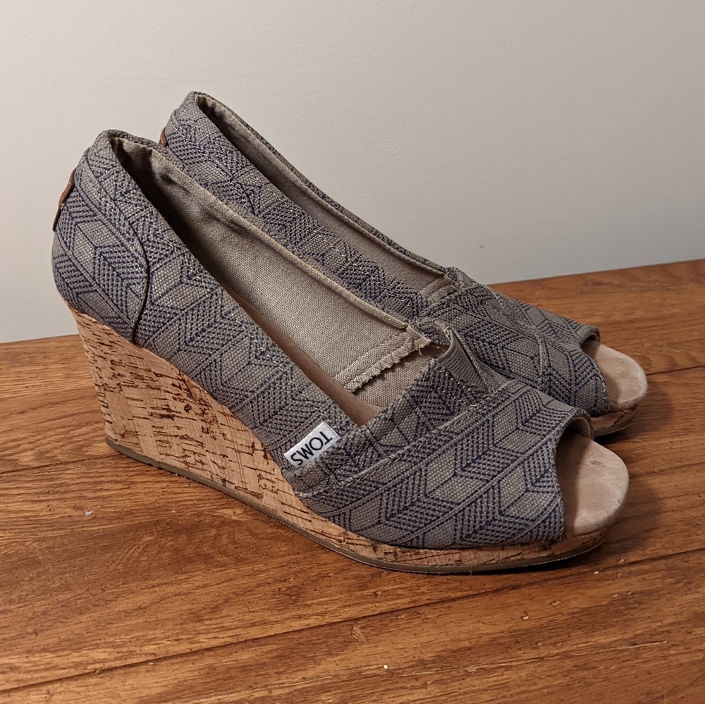 Toms Wedges